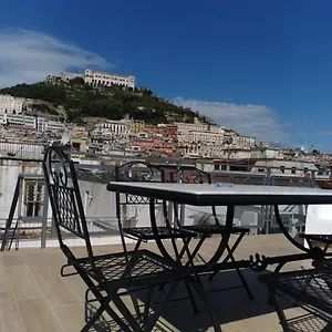 https://royal-boutique-napoli.hotels-amalfi.com